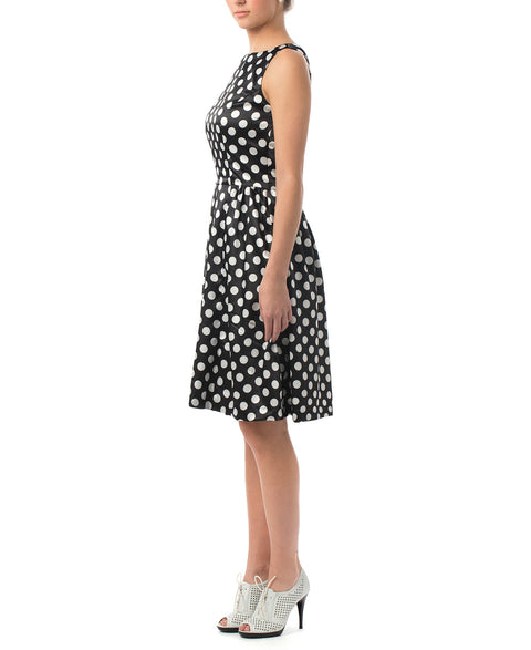 Polka-dot dress with fit-and-flare silhouette